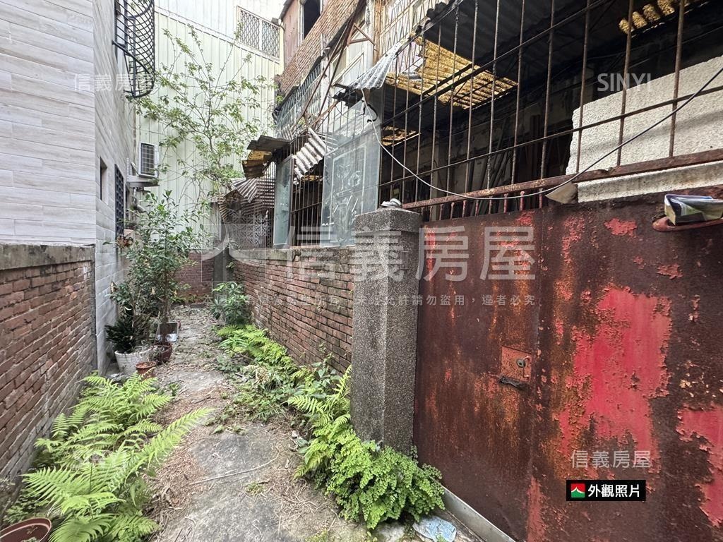 裕豐街靜巷懷舊透天房屋室內格局與周邊環境