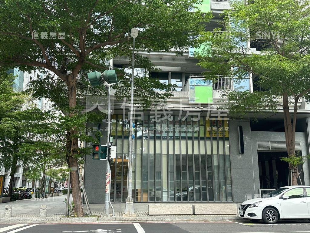 決心處理農１６巨蛋三角窗房屋室內格局與周邊環境