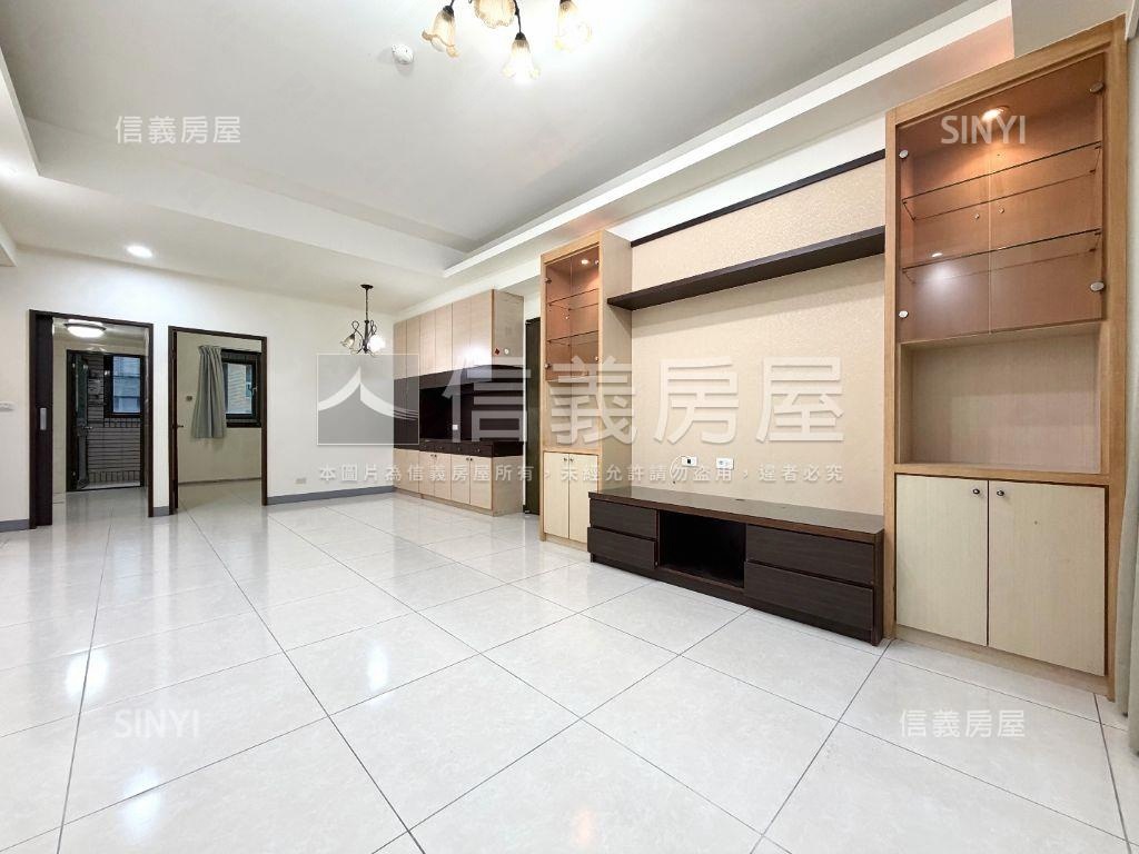 景秀８８溫馨三房車位房屋室內格局與周邊環境