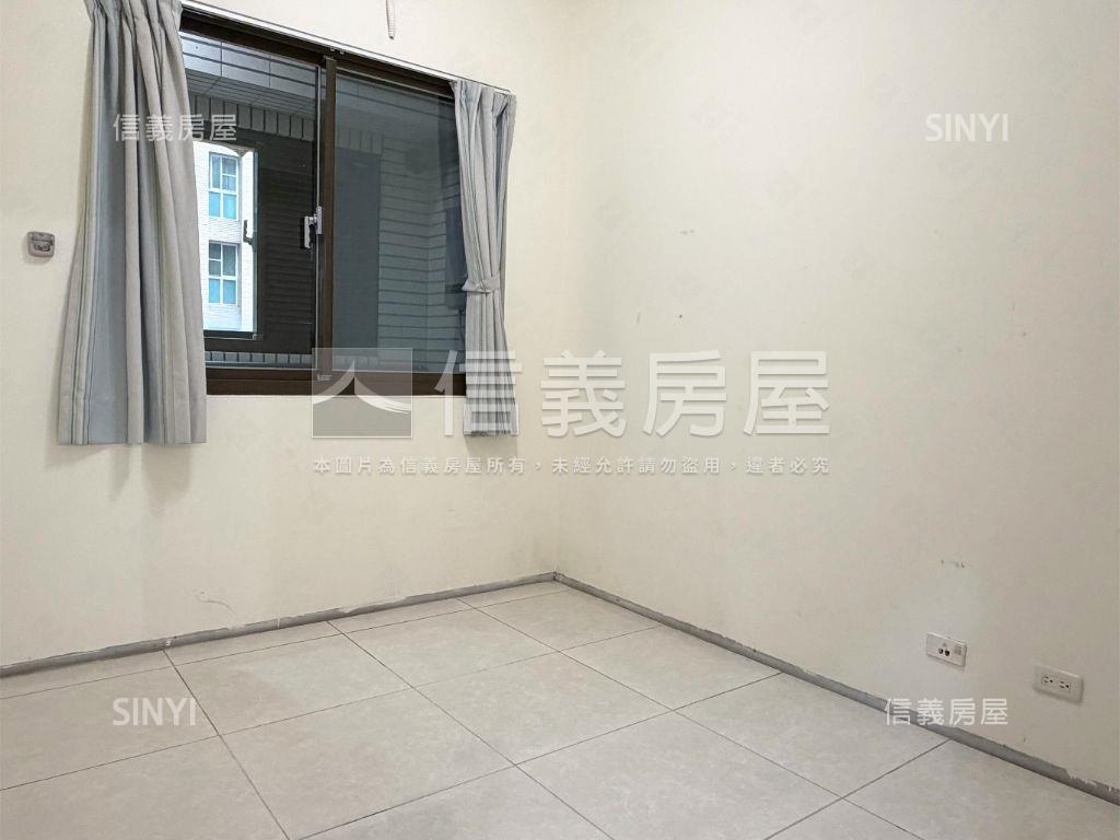 景秀８８溫馨三房車位房屋室內格局與周邊環境