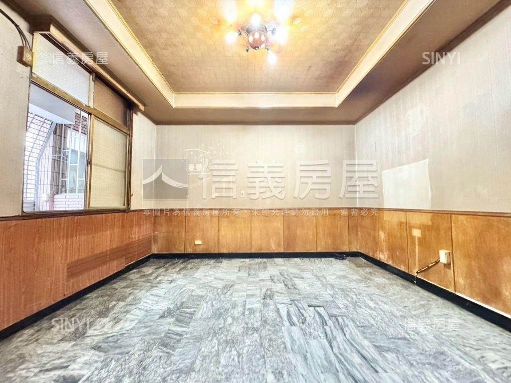 近奇美孝親成家透天房屋室內格局與周邊環境