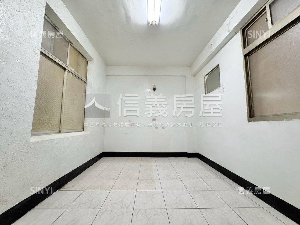 近奇美孝親成家透天房屋室內格局與周邊環境