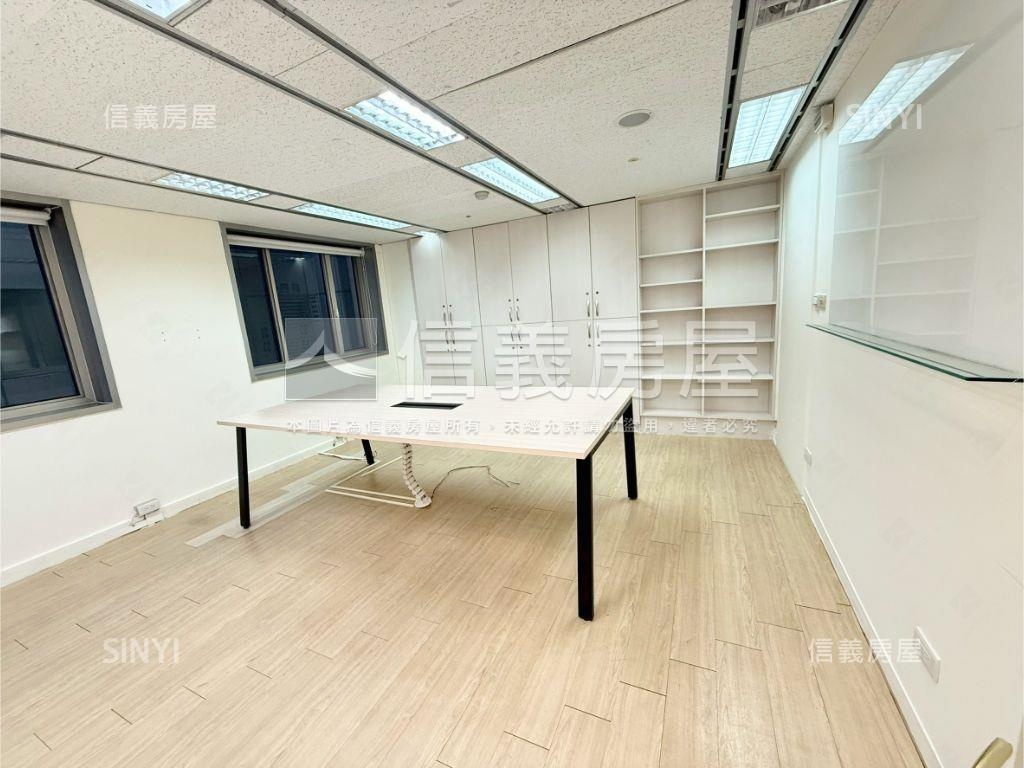 福爾摩莎雙捷運鋼骨住辦房屋室內格局與周邊環境