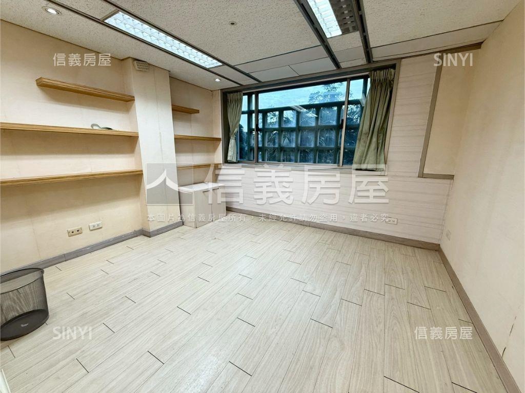 福爾摩莎雙捷運鋼骨住辦房屋室內格局與周邊環境