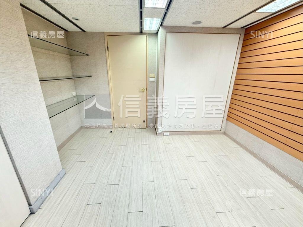 福爾摩莎雙捷運鋼骨住辦房屋室內格局與周邊環境