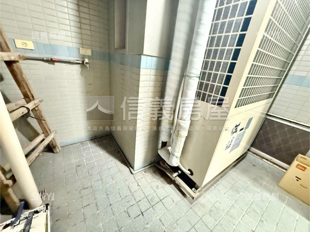 福爾摩莎雙捷運鋼骨住辦房屋室內格局與周邊環境