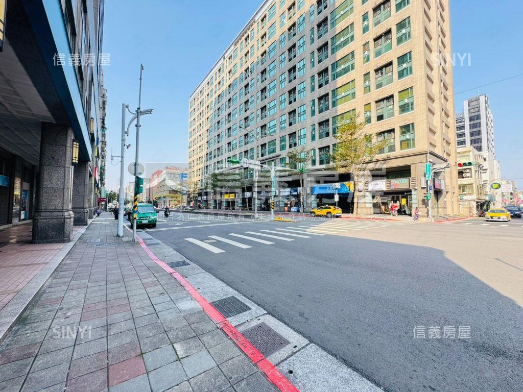 福爾摩莎雙捷運鋼骨住辦房屋室內格局與周邊環境