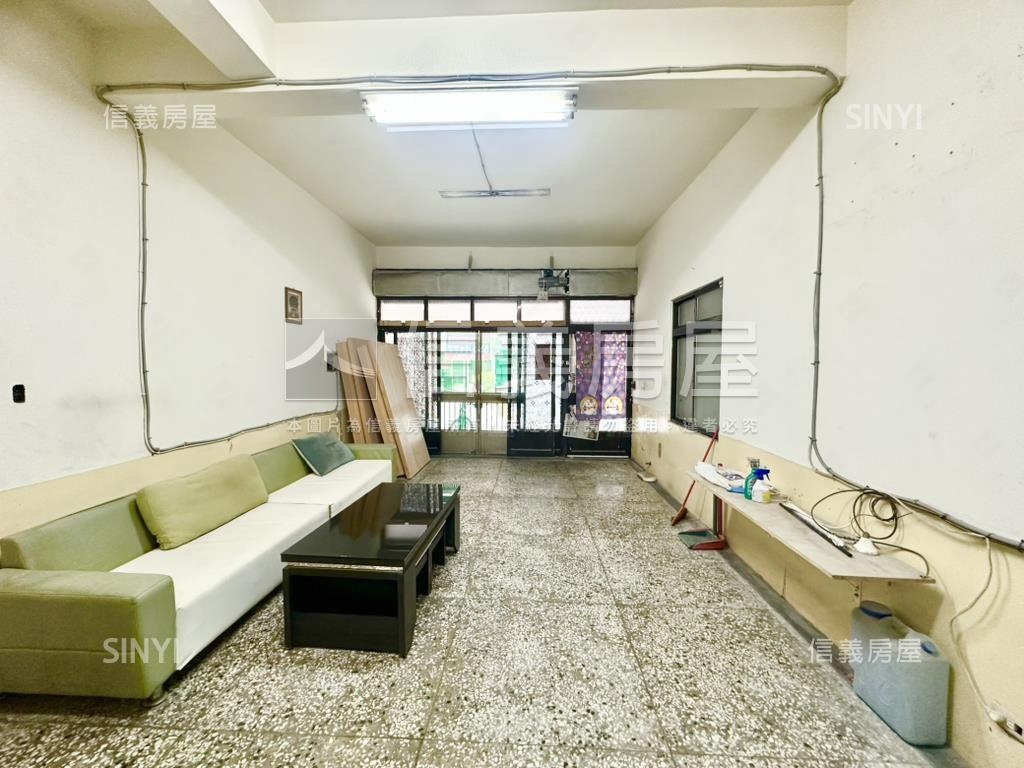 近中鋼，公寓１＋２樓店住房屋室內格局與周邊環境
