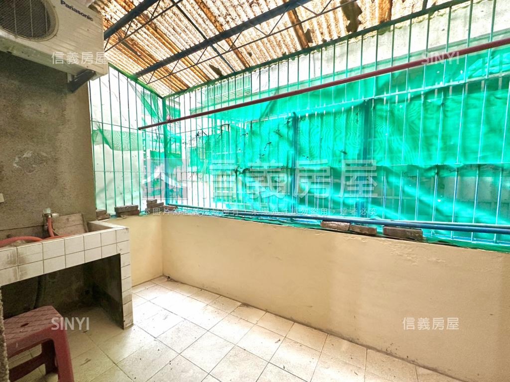 近中鋼，公寓１＋２樓店住房屋室內格局與周邊環境