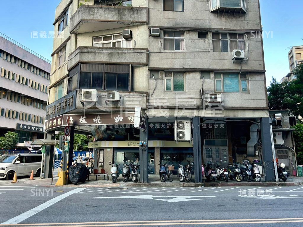 紀念堂三角窗面寬店霸房屋室內格局與周邊環境