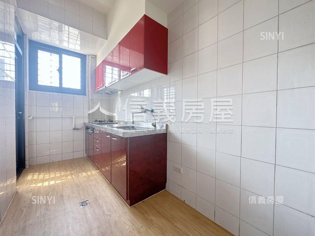 新案！西屯低總價精裝三房房屋室內格局與周邊環境
