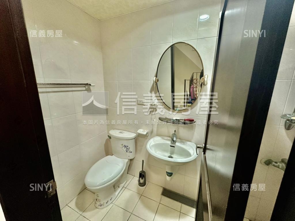 領航南路四段稀有社區別墅房屋室內格局與周邊環境