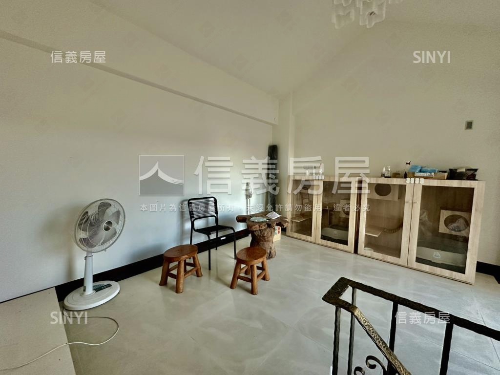 領航南路四段稀有社區別墅房屋室內格局與周邊環境