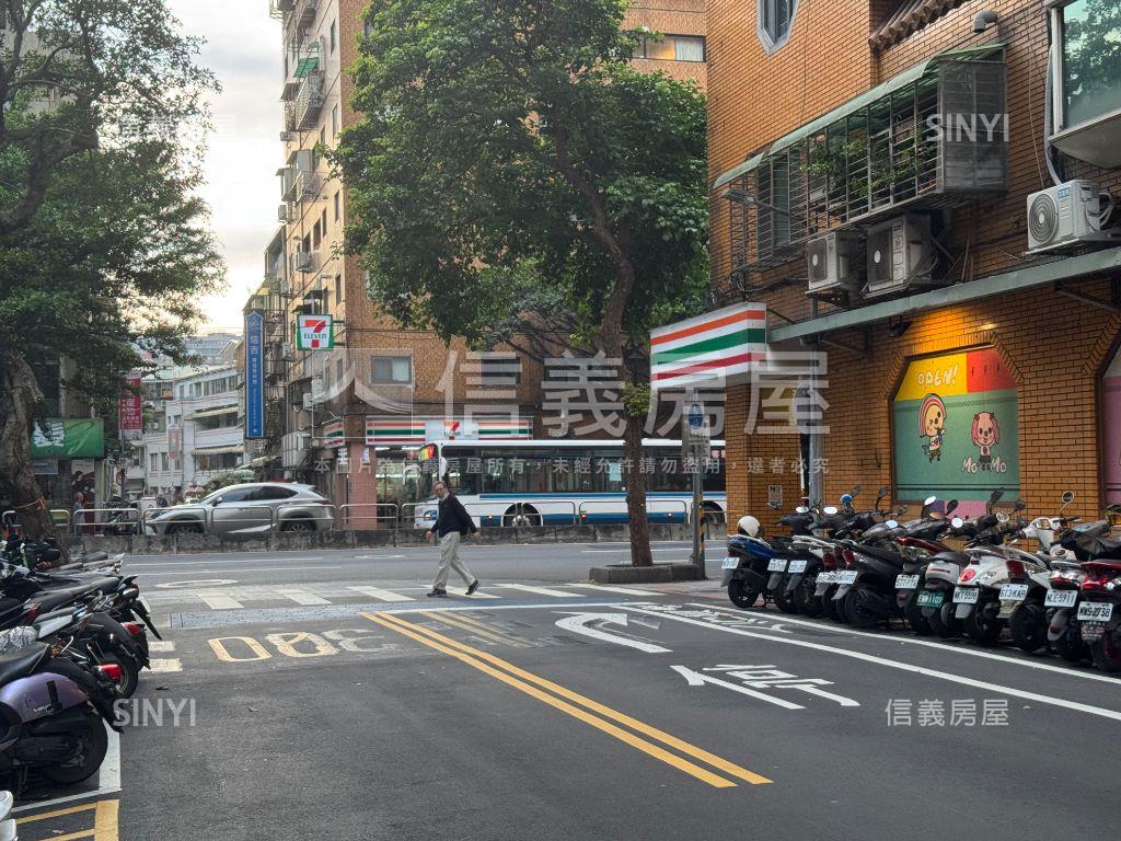 樂揚映白２房附坡平車位房屋室內格局與周邊環境