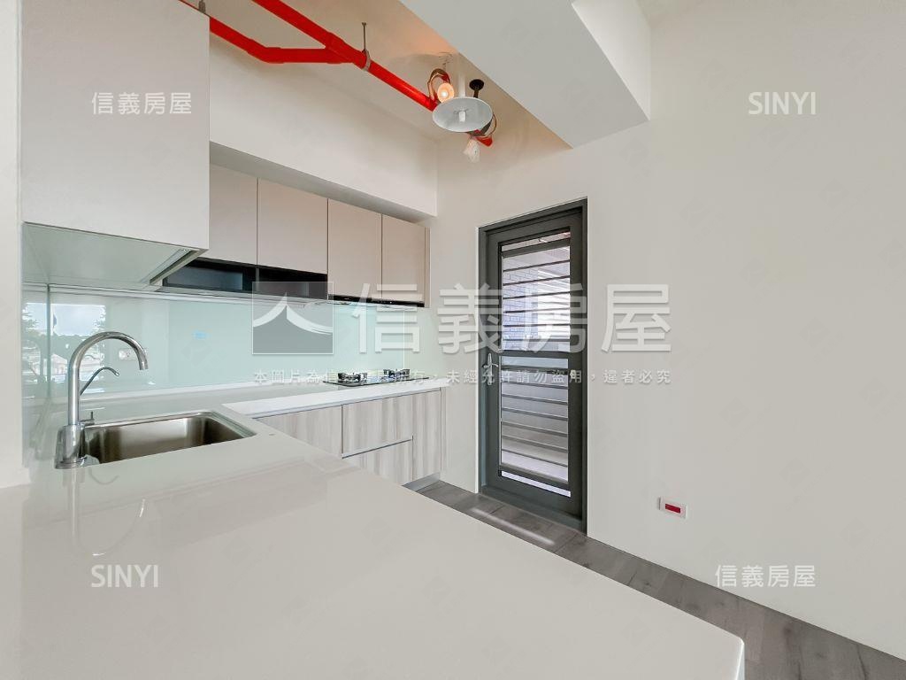 馥景莊園次頂樓三房雙車位房屋室內格局與周邊環境