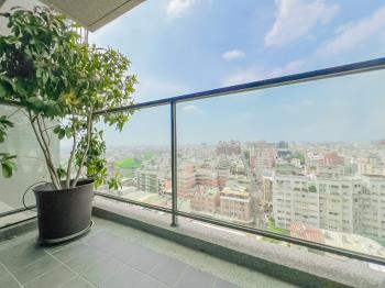 馥景莊園次頂樓三房雙車位