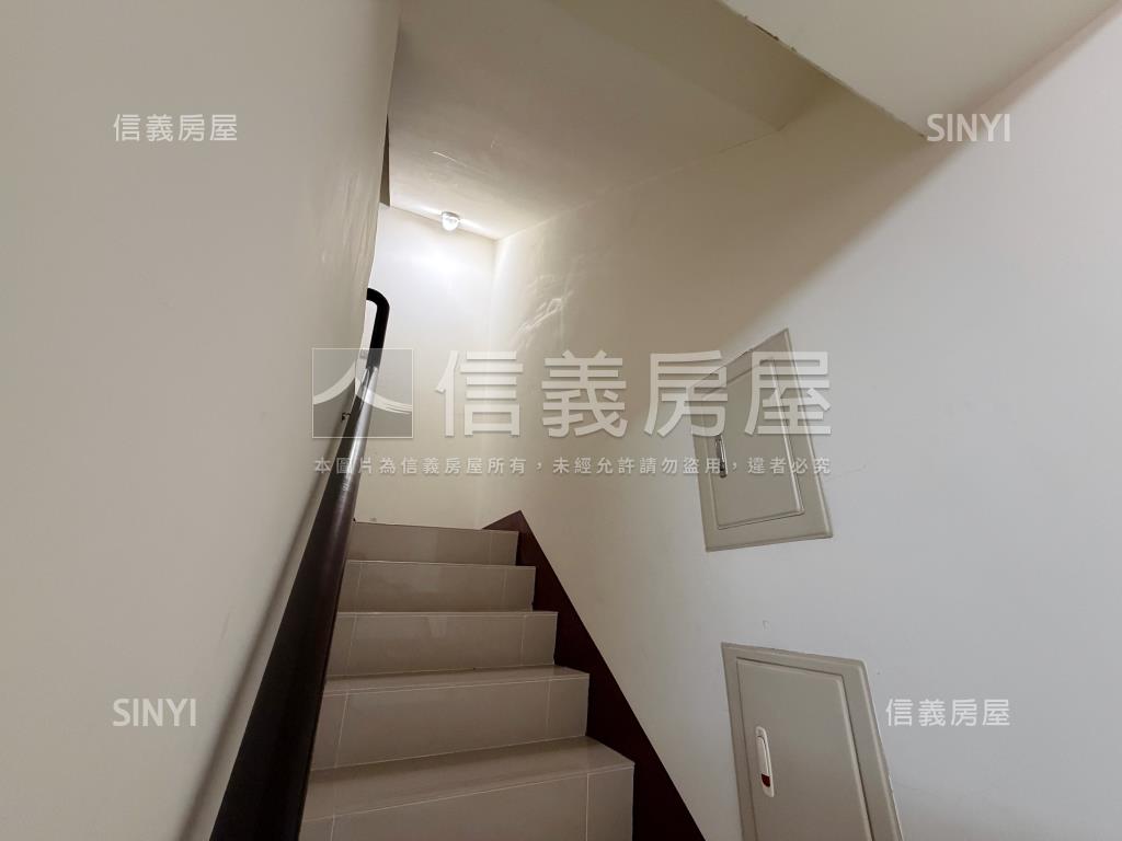 稀有田美邊間車庫別墅房屋室內格局與周邊環境