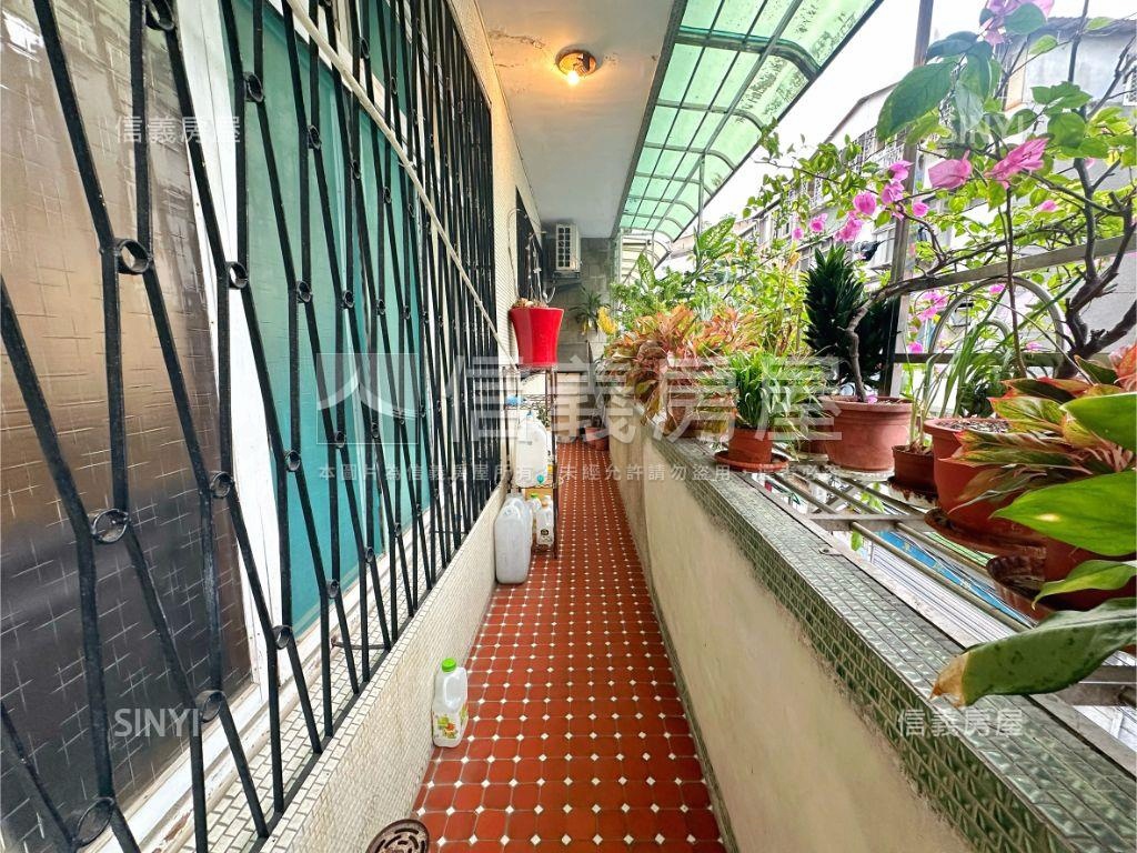 書香門第標格三樓房屋室內格局與周邊環境