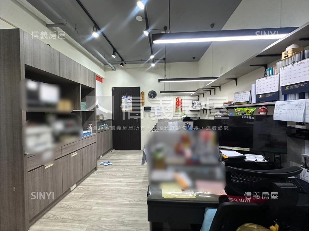 滙世界二房雙平車房屋室內格局與周邊環境