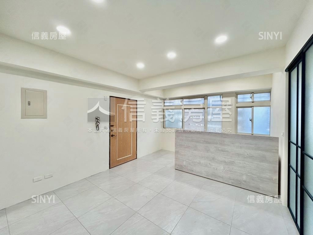 三民經國華廈兩房房屋室內格局與周邊環境