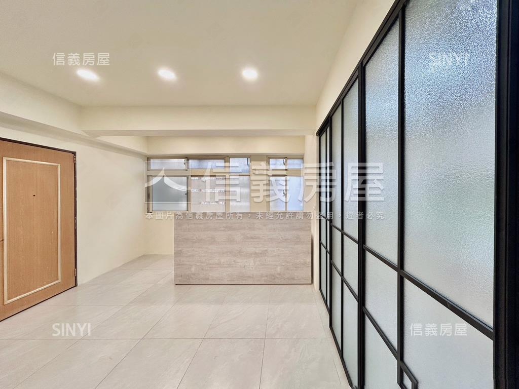 三民經國華廈兩房房屋室內格局與周邊環境