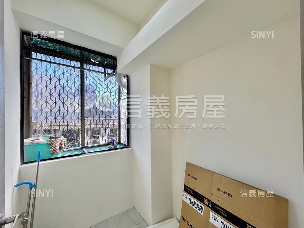 三民經國華廈兩房房屋室內格局與周邊環境