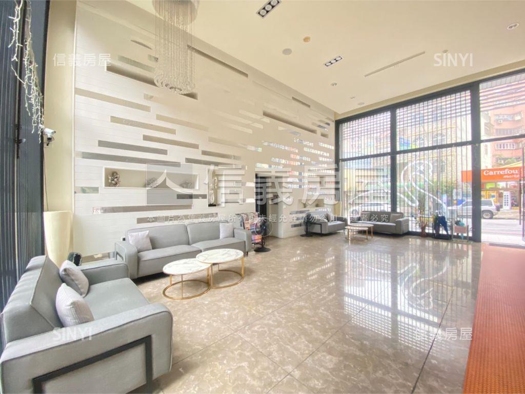 施華洛奇帝王樓層三房車位房屋室內格局與周邊環境