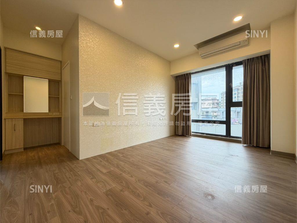 施華洛奇帝王樓層三房車位房屋室內格局與周邊環境