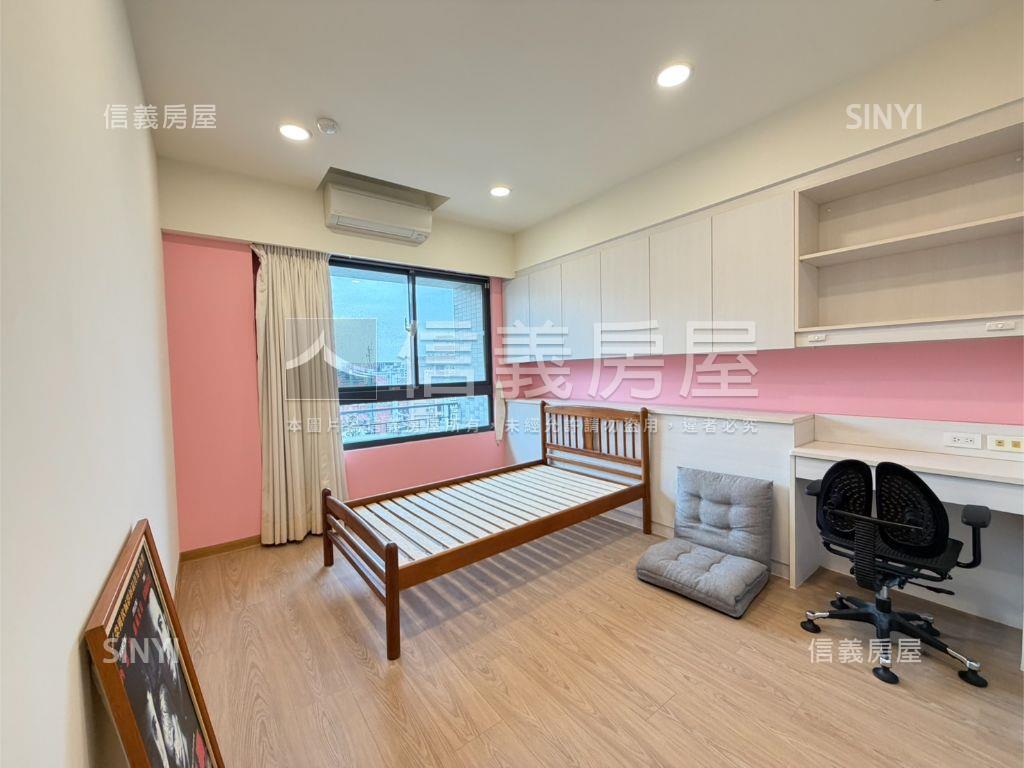 施華洛奇帝王樓層三房車位房屋室內格局與周邊環境