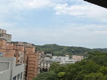 施華洛奇帝王樓層三房車位