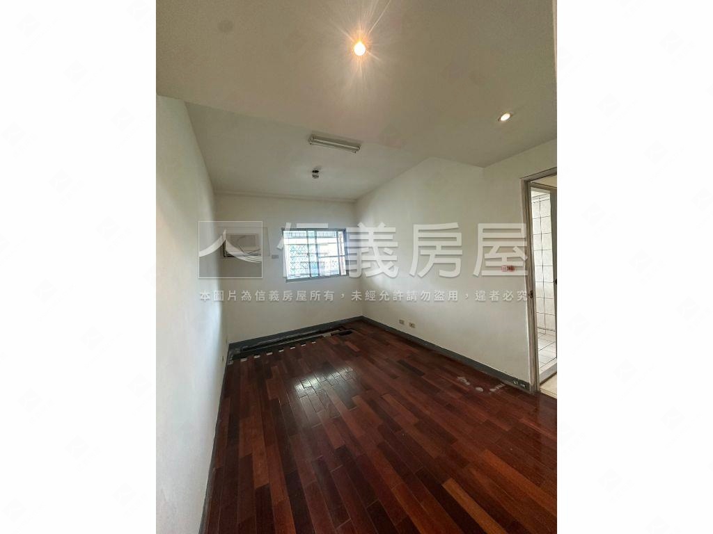 金鳳凰－景觀三房房屋室內格局與周邊環境