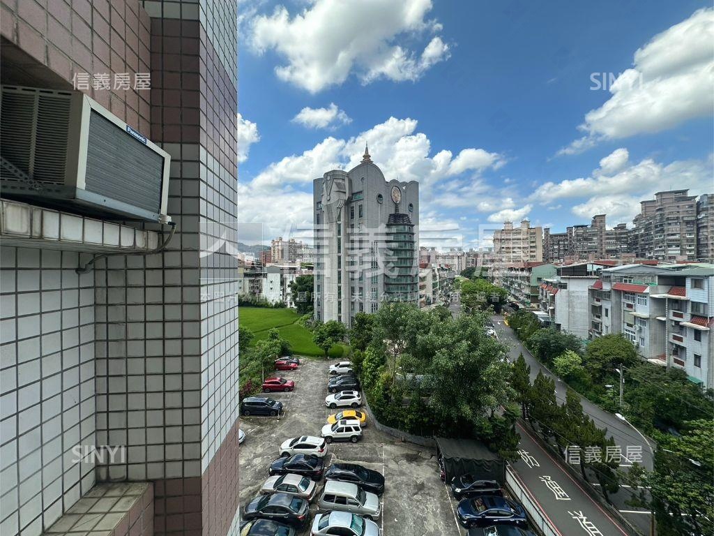 金鳳凰－景觀三房房屋室內格局與周邊環境
