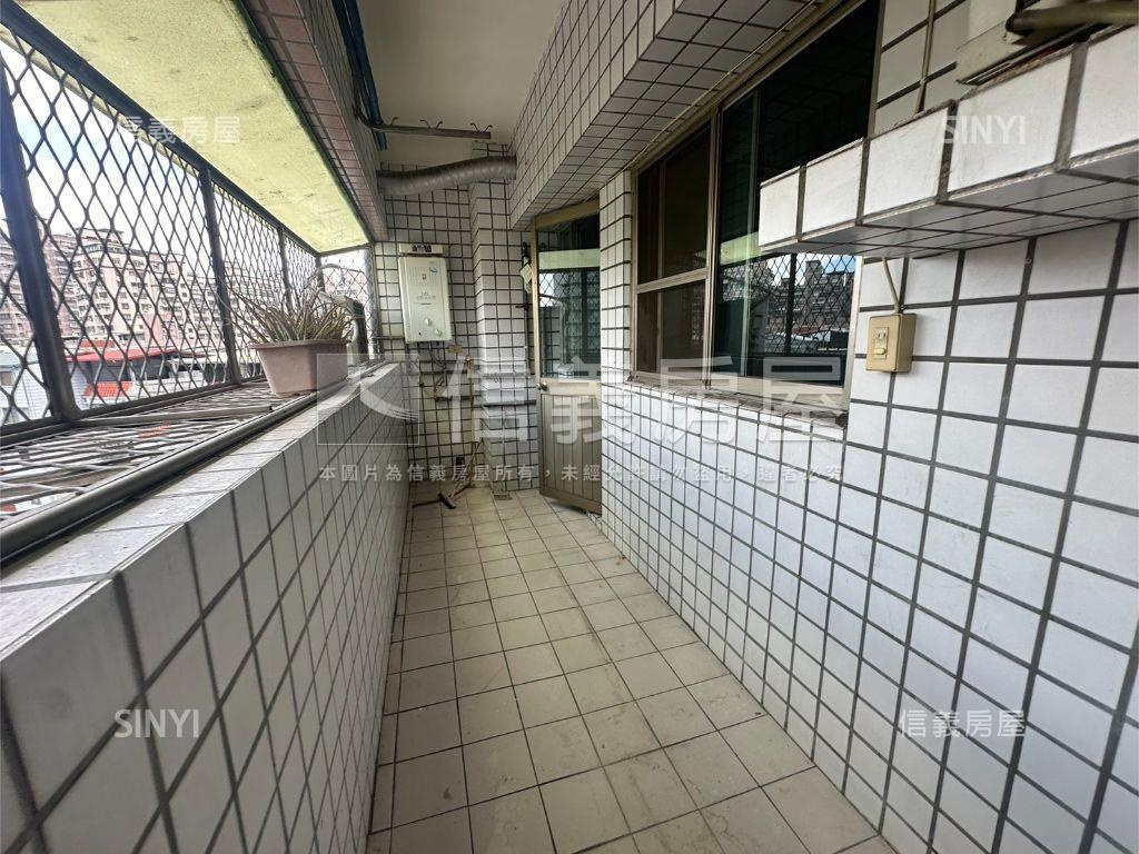 金鳳凰－景觀三房房屋室內格局與周邊環境