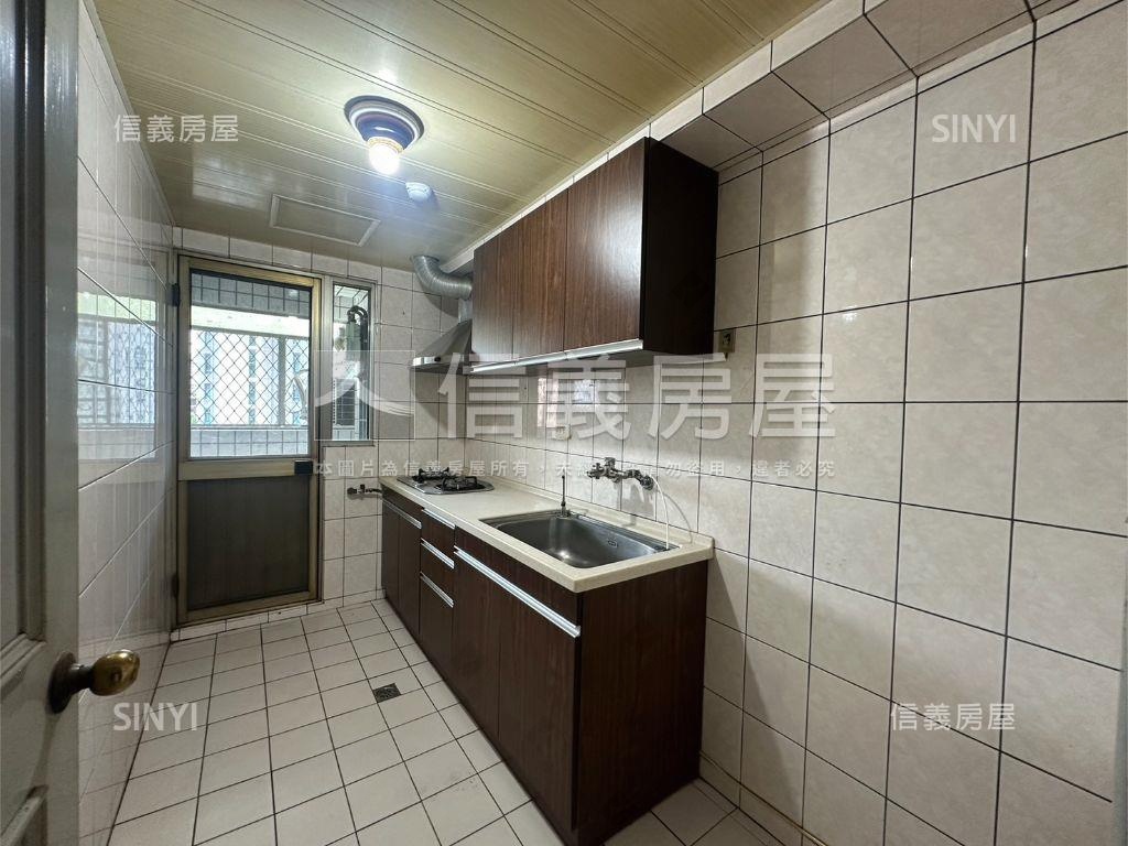 金鳳凰－景觀三房房屋室內格局與周邊環境