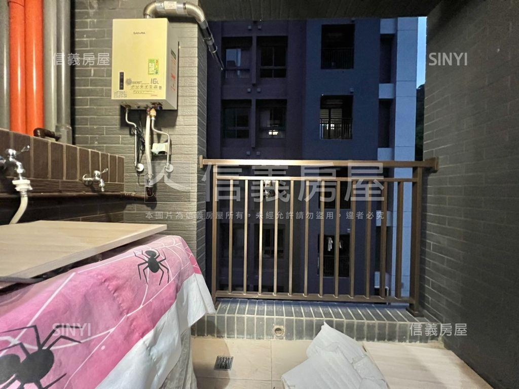 精美裝潢兩房雙車位房屋室內格局與周邊環境