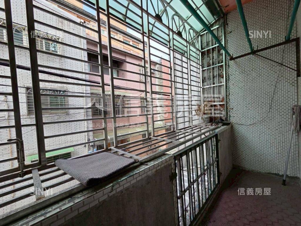 中壢活巷大地坪透天房屋室內格局與周邊環境