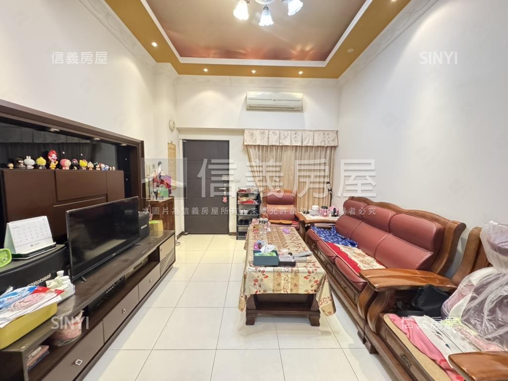 中壢市中心稀有一樓附車位房屋室內格局與周邊環境