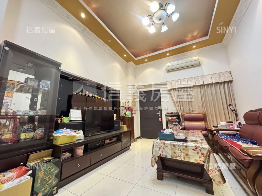 中壢市中心稀有一樓附車位房屋室內格局與周邊環境