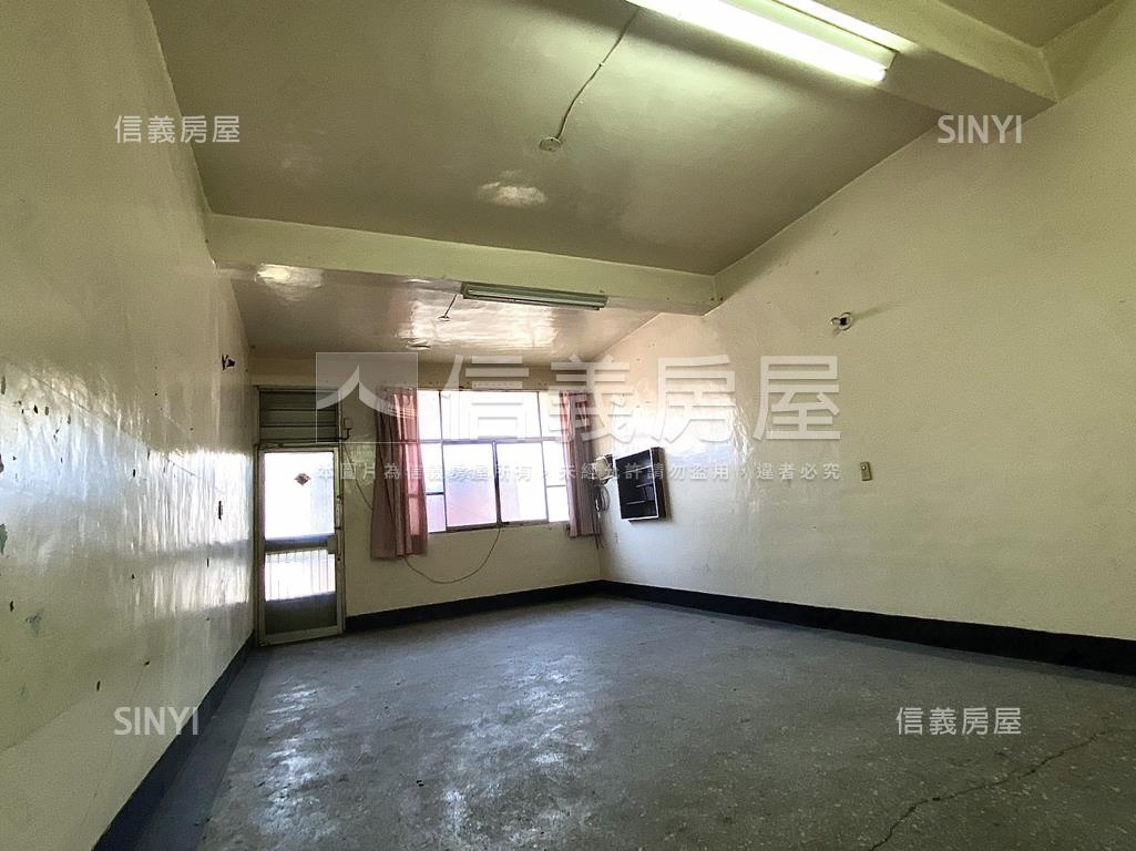 五甲正路精華地段優質透店房屋室內格局與周邊環境