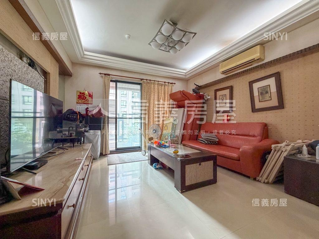 美術嵩豐大四房平車房屋室內格局與周邊環境