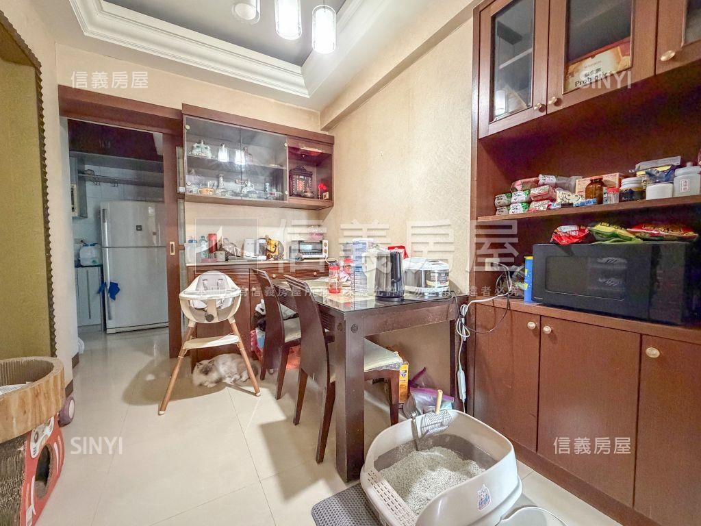 美術嵩豐大四房平車房屋室內格局與周邊環境