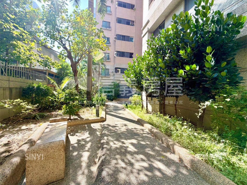 美術嵩豐大四房平車房屋室內格局與周邊環境