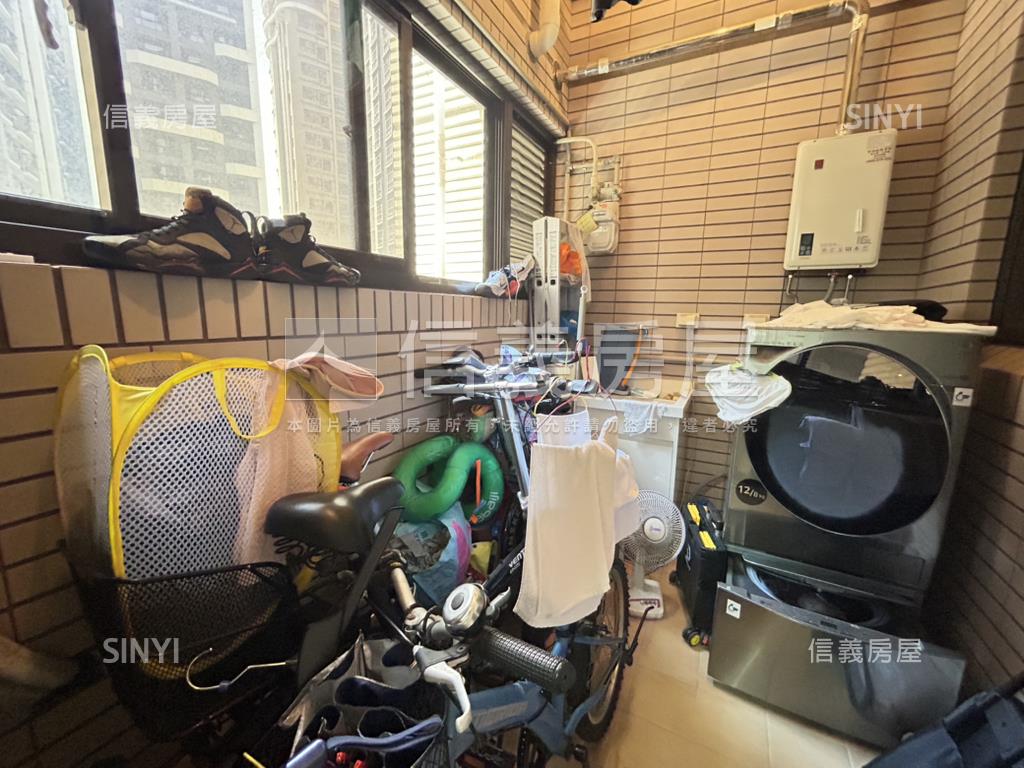 上河園溫馨兩房車位房屋室內格局與周邊環境