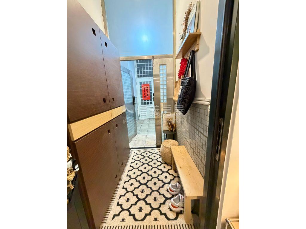 珍惜●惜福●挑高屋房屋室內格局與周邊環境