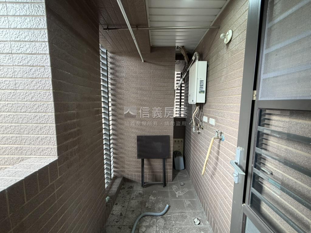 親家居禮。精美兩房車位房屋室內格局與周邊環境