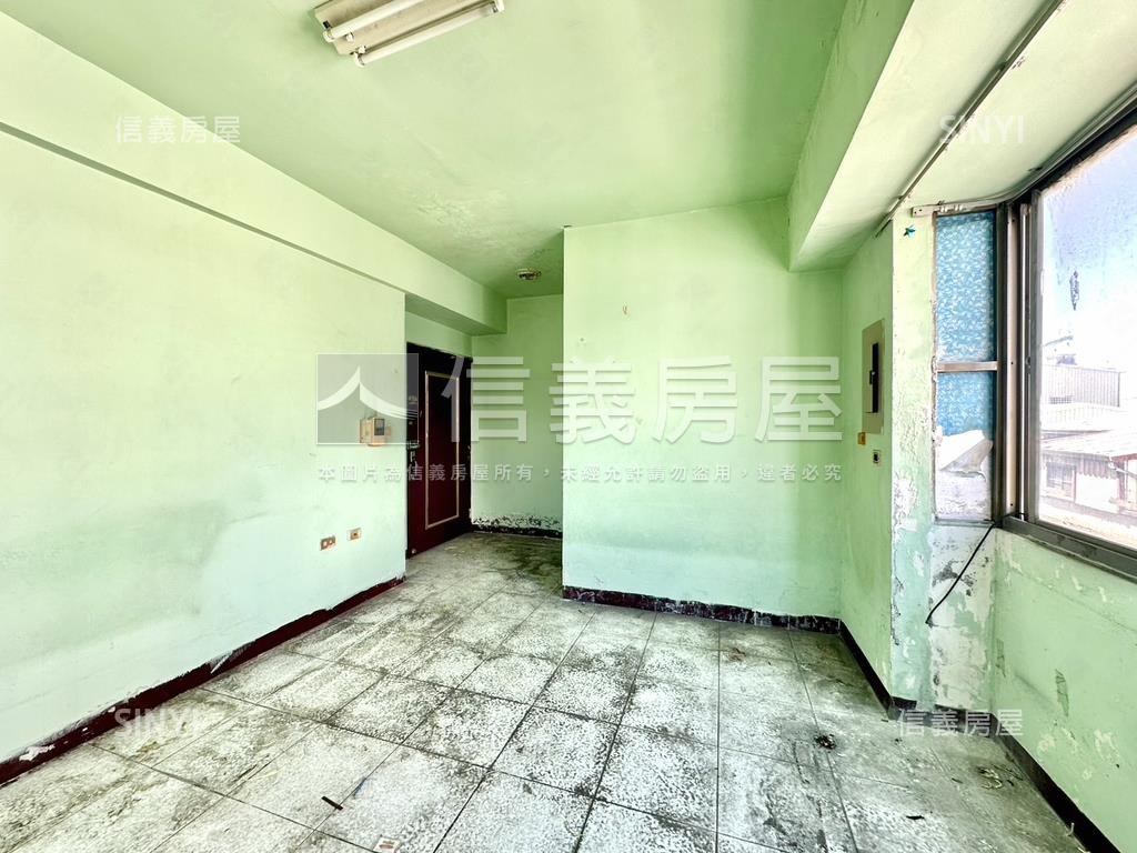 中華商圈陽台套房房屋室內格局與周邊環境