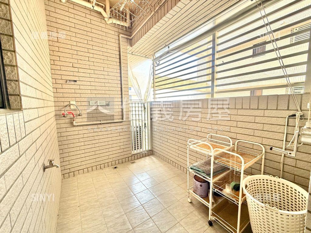 全誠景觀高樓三房平車房屋室內格局與周邊環境