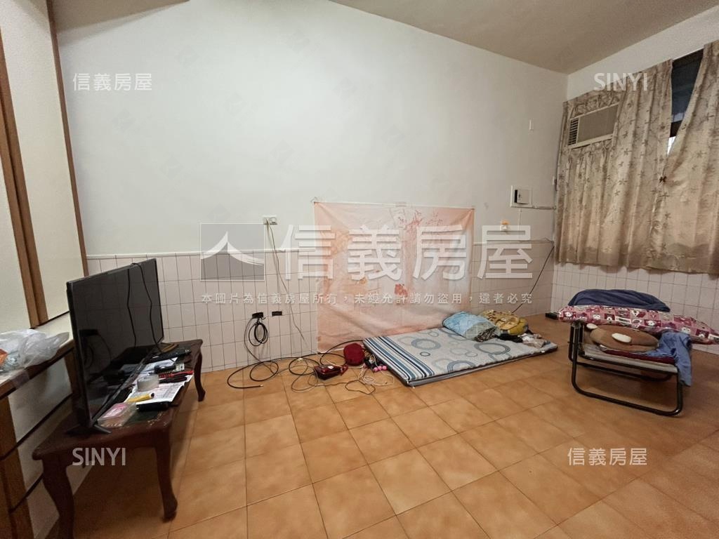 近鳳山中華夜市輕鬆透天厝房屋室內格局與周邊環境