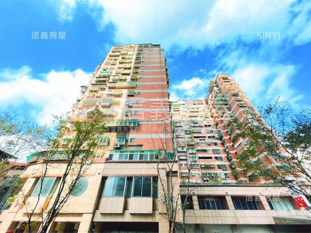專任＠福益稀有套房房屋室內格局與周邊環境
