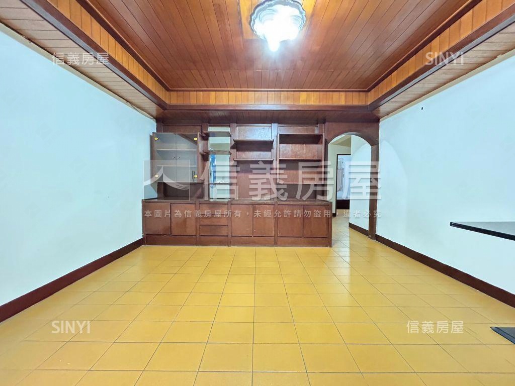 南勢角標準格局三房房屋室內格局與周邊環境